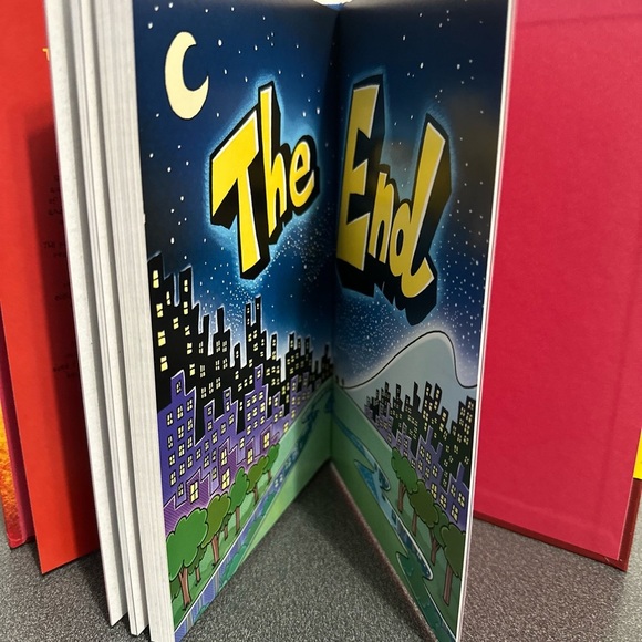 Dog Man: Brawl of the Wild - Yellow and Blue - Picture 6 of 6